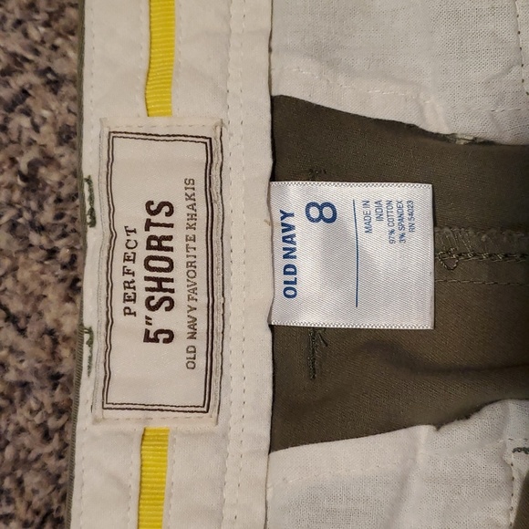 Old Navy Perfect Shorts sz 8 - Picture 2 of 3